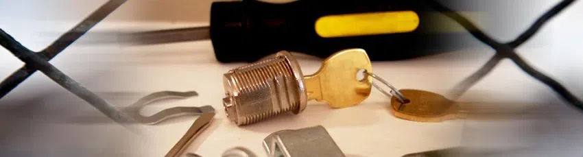 Community Locksmith Store Towson, MD 410-487-9516 - changing-locks